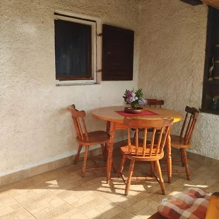 House * Пула