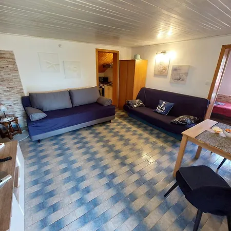 House Semesterbostad
