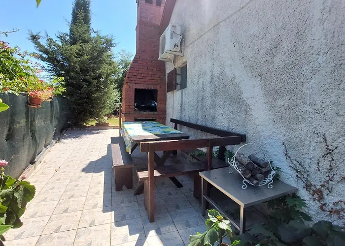 House Semesterbostad *