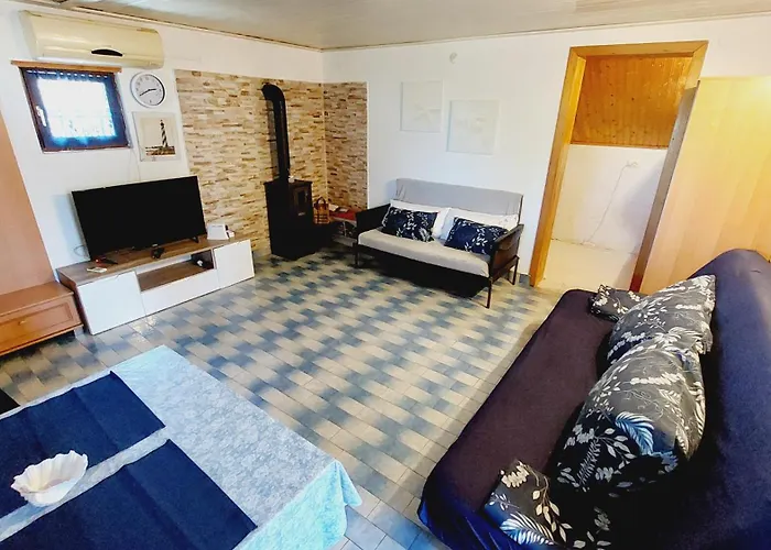 Semesterbostad House